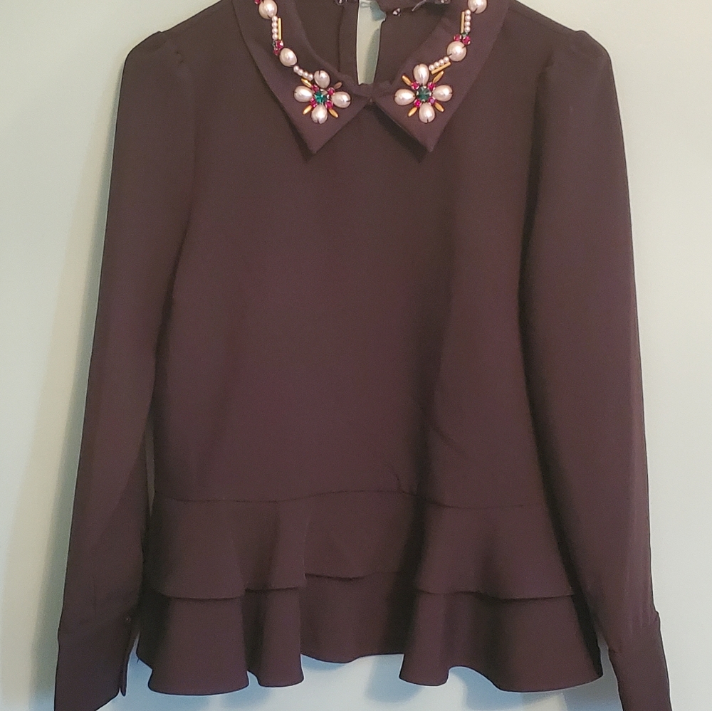 Ladies! I'd like to introduce you the Classy top!